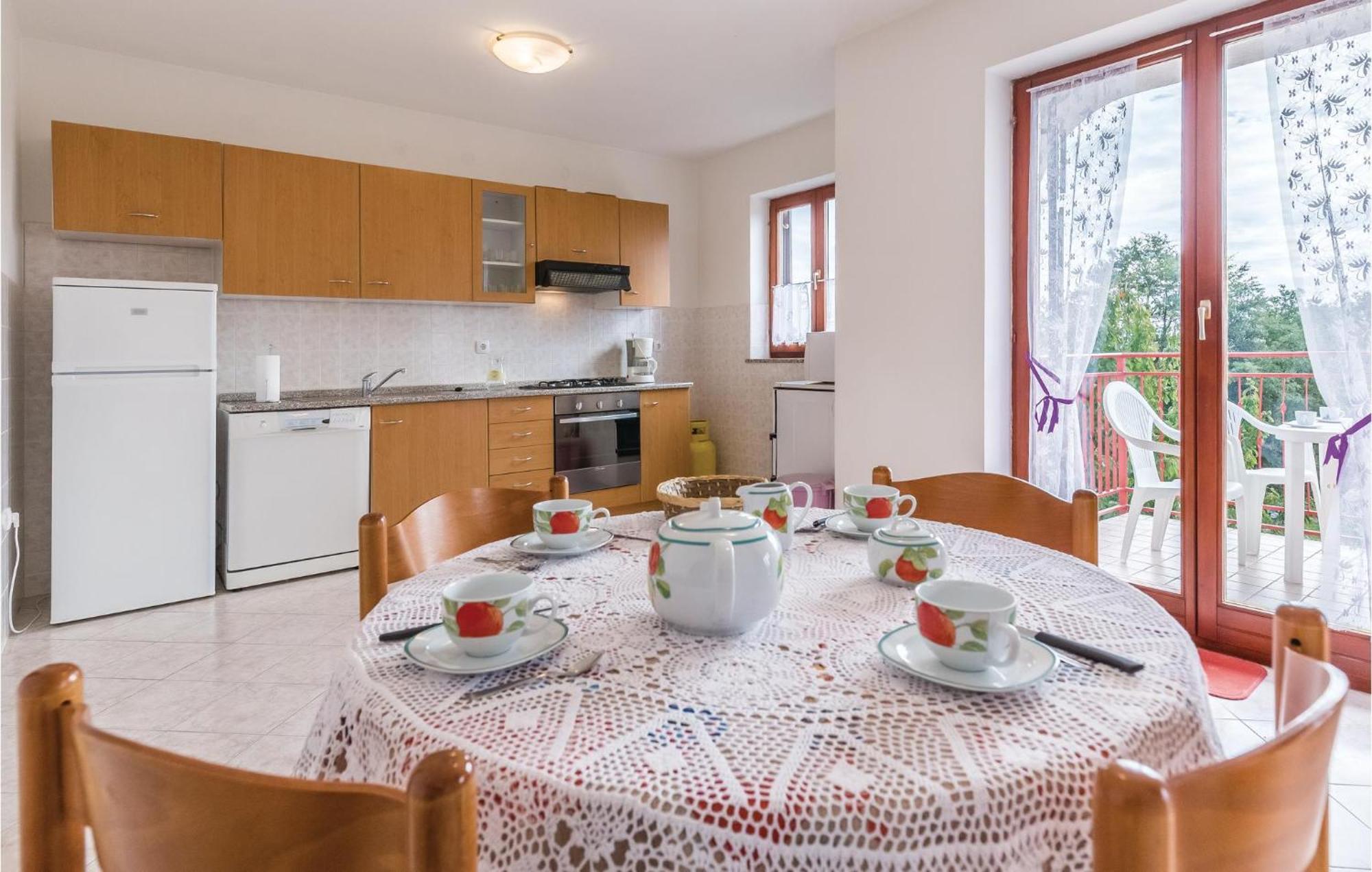 6 Bedroom Nice Home In Segotici Εξωτερικό φωτογραφία