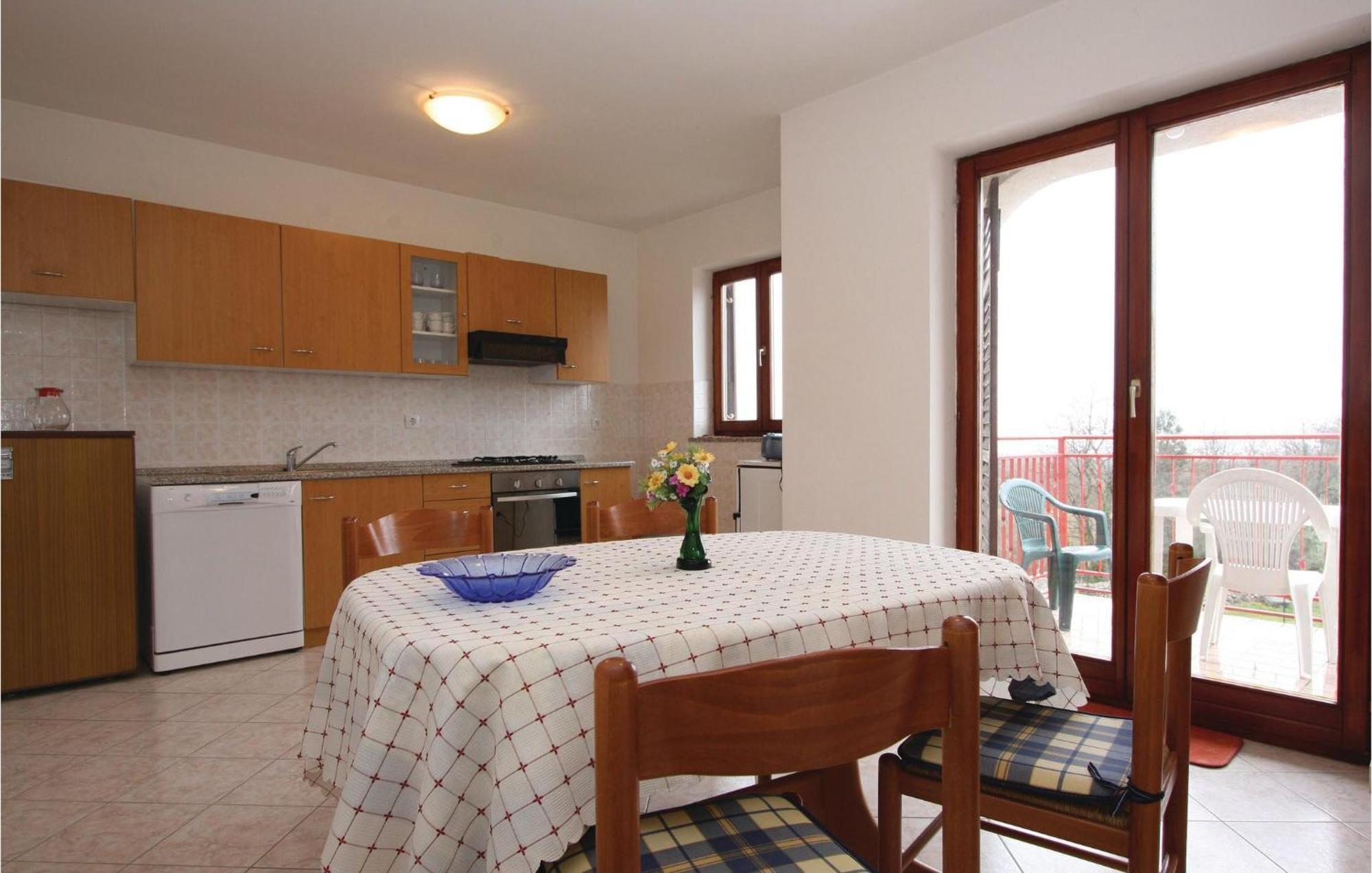 6 Bedroom Nice Home In Segotici Εξωτερικό φωτογραφία
