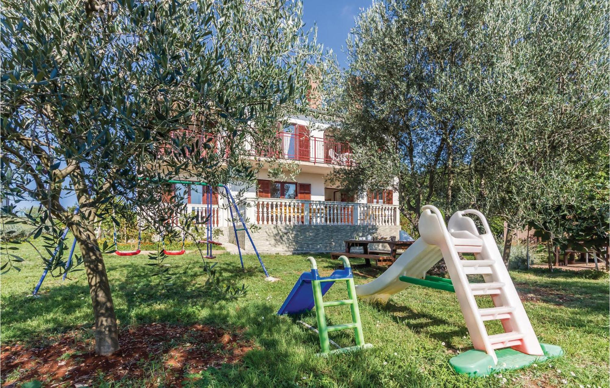 6 Bedroom Nice Home In Segotici Εξωτερικό φωτογραφία