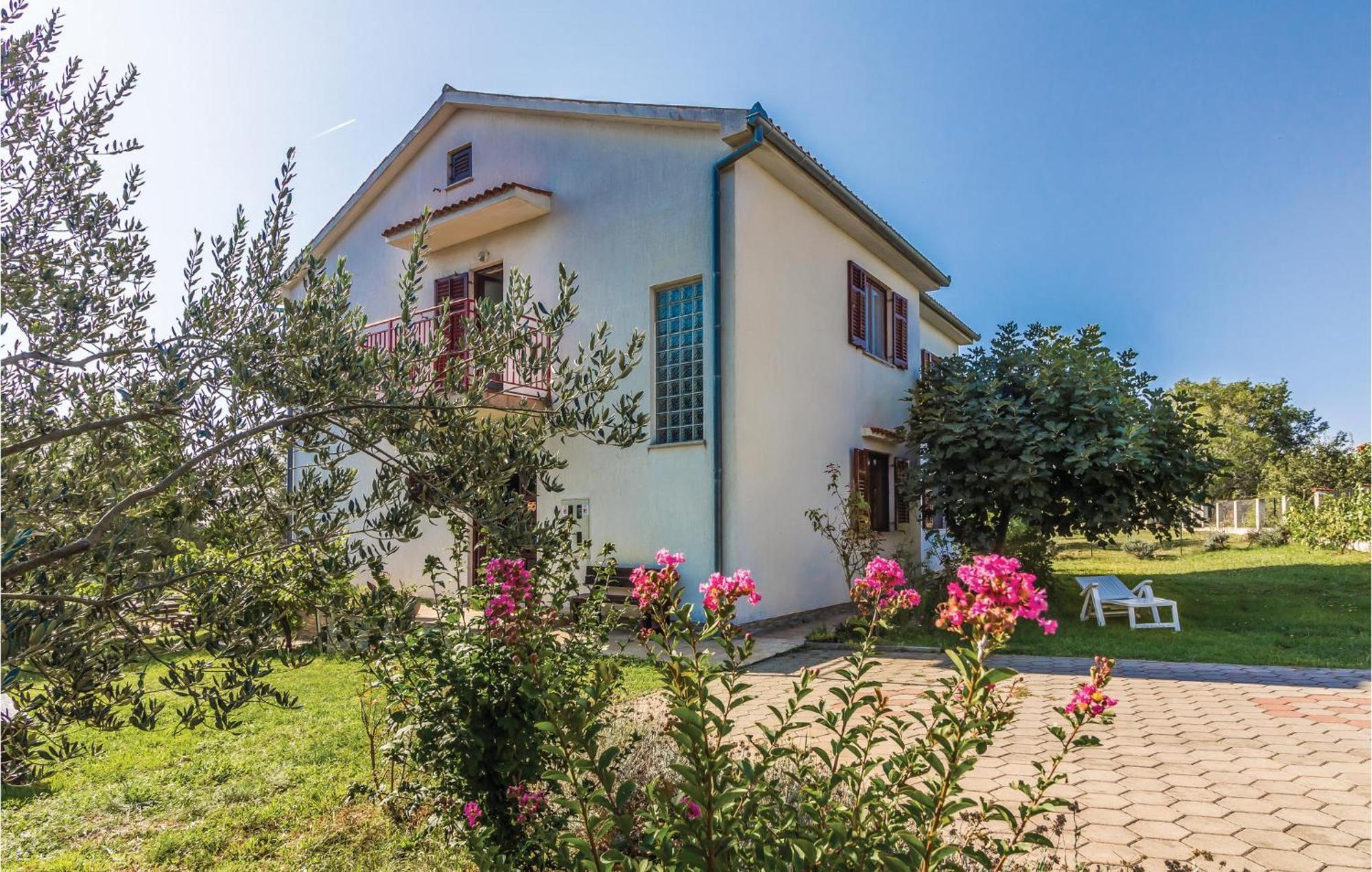 6 Bedroom Nice Home In Segotici Εξωτερικό φωτογραφία