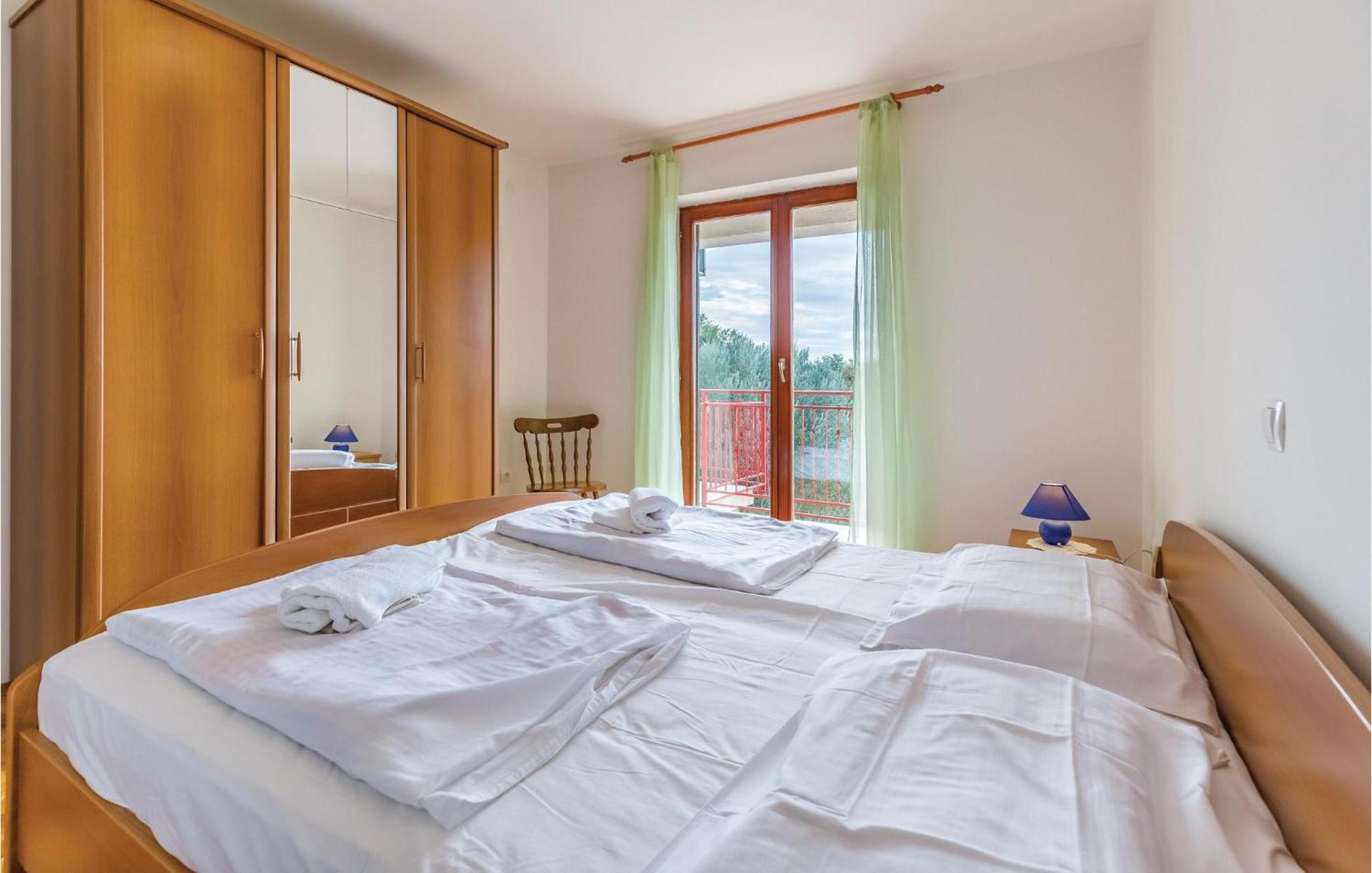 6 Bedroom Nice Home In Segotici Εξωτερικό φωτογραφία