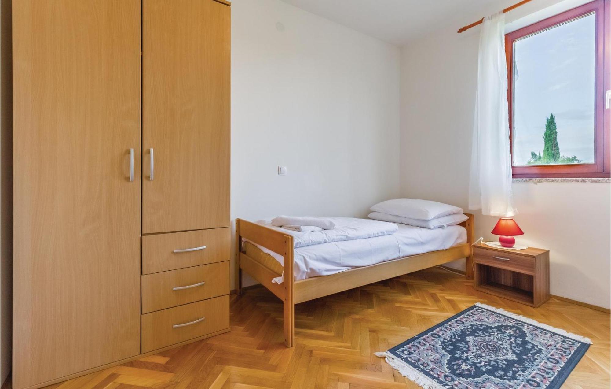 6 Bedroom Nice Home In Segotici Εξωτερικό φωτογραφία