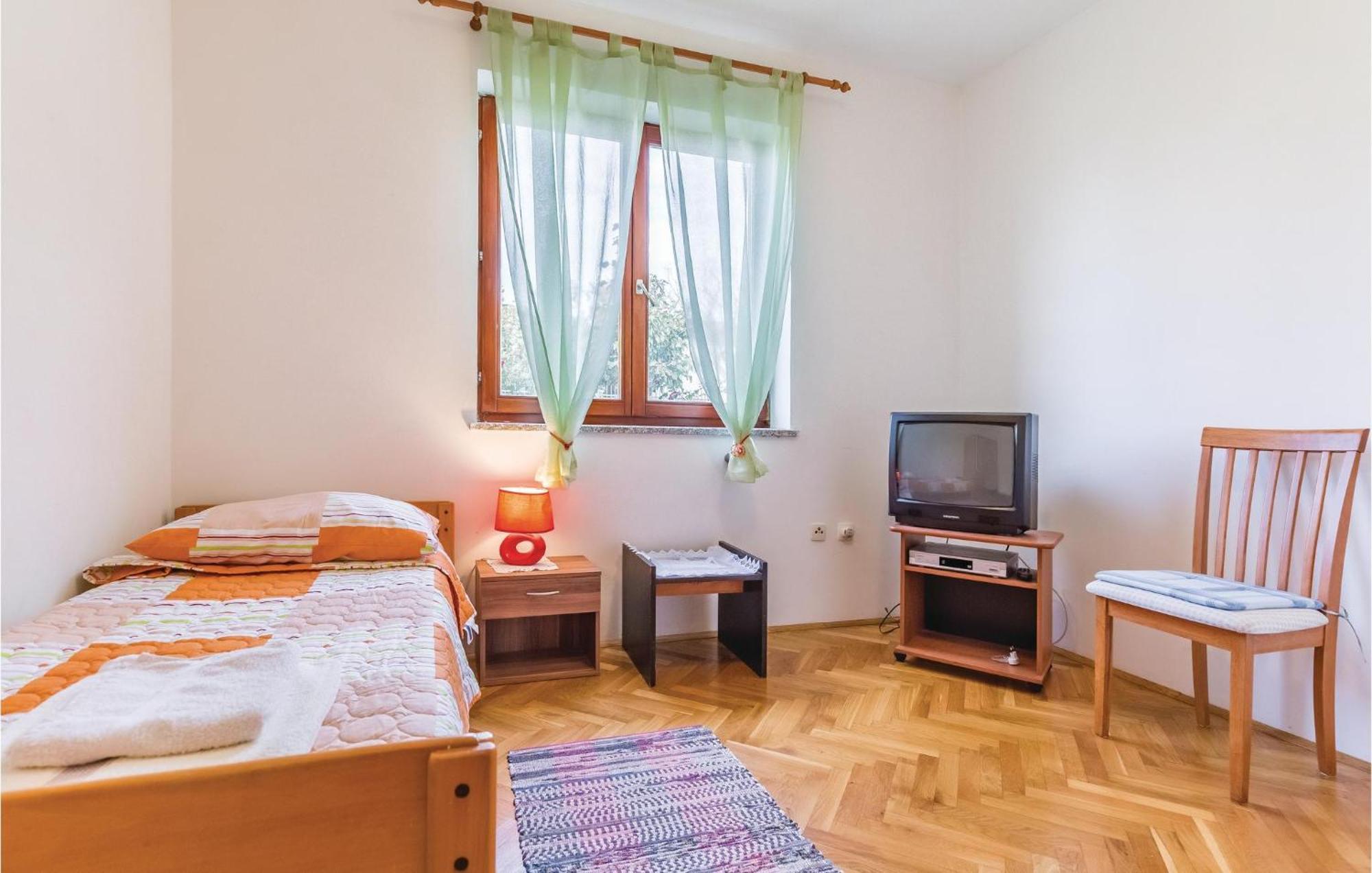 6 Bedroom Nice Home In Segotici Εξωτερικό φωτογραφία