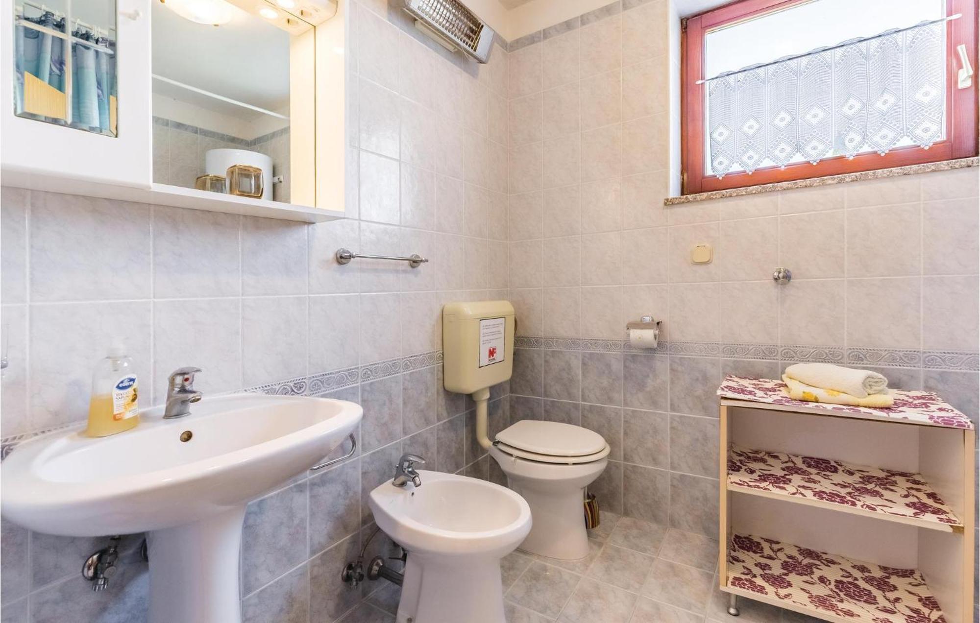 6 Bedroom Nice Home In Segotici Εξωτερικό φωτογραφία